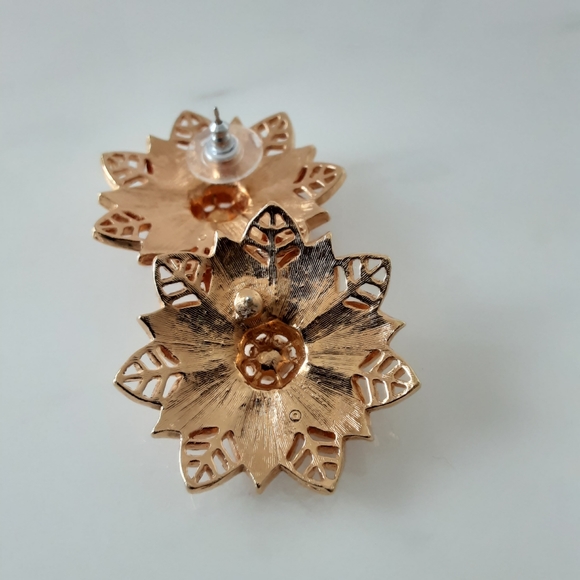 VTG AVON RED ENAMEL FESTIVE SPARKLE POST EARRINGS - Picture 4 of 4